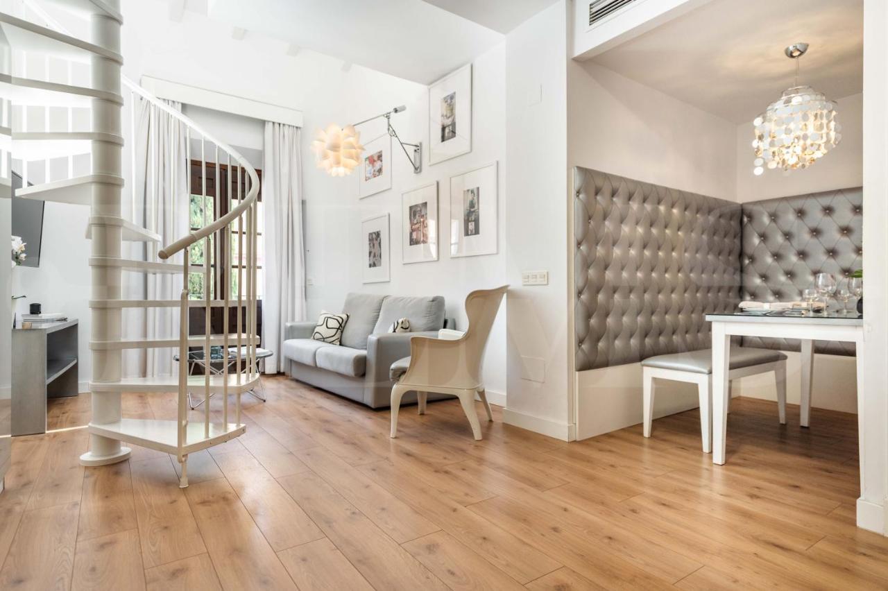 Appartamento Loft Duplex With Private Terrace - Historic Center By Rems Málaga Esterno foto